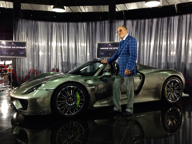 Porsche 918 Spyder cu numarul 378 ce apartine lui Ion Tiriac (sursa - 0-100.ro)