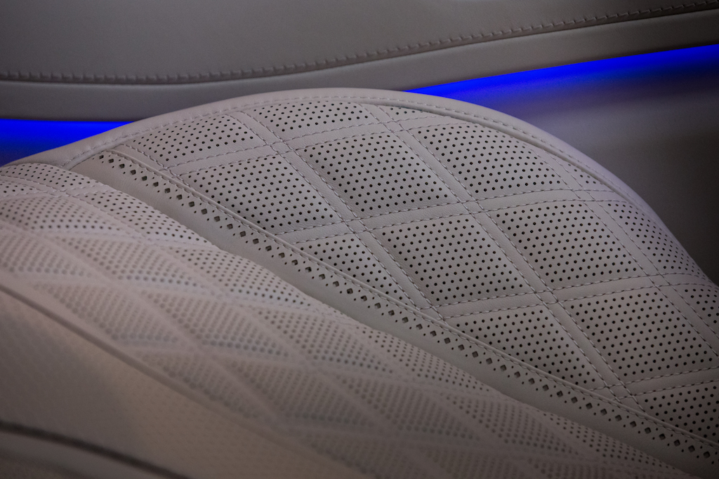 Mercedes-Maybach S650 Cabiolet (sursa – Tiriac Collection) 19